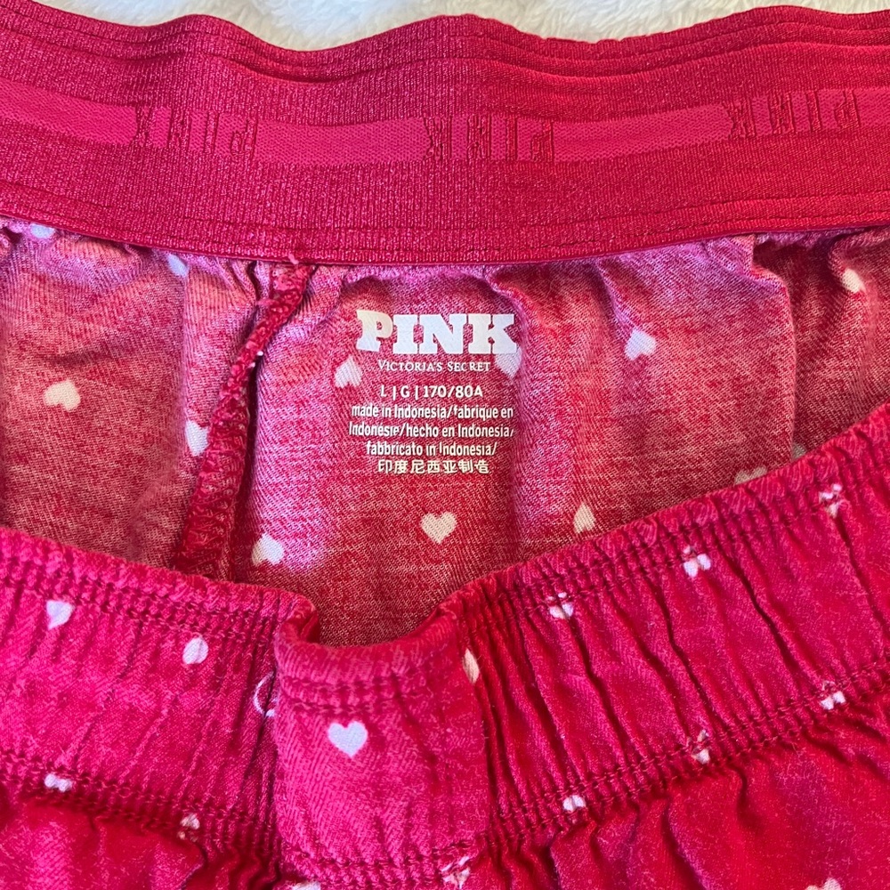 PINK Victoria's Secret Red Heart Print Pajama Shorts - Picture 2 of 4